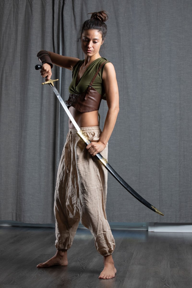 Reference Pictures for Artists tweet media