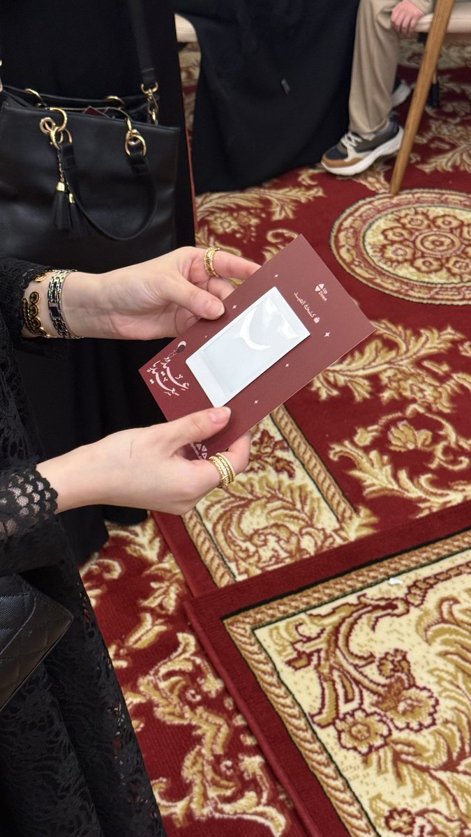 وسم | للتصميم tweet media