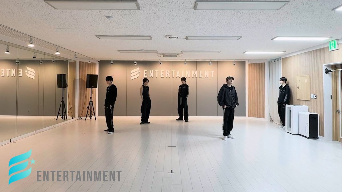 E'LAST(엘라스트) tweet media