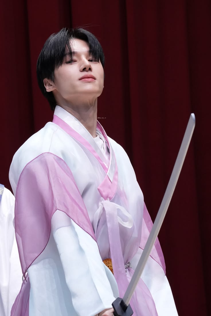 callie ╱╲ tweet media