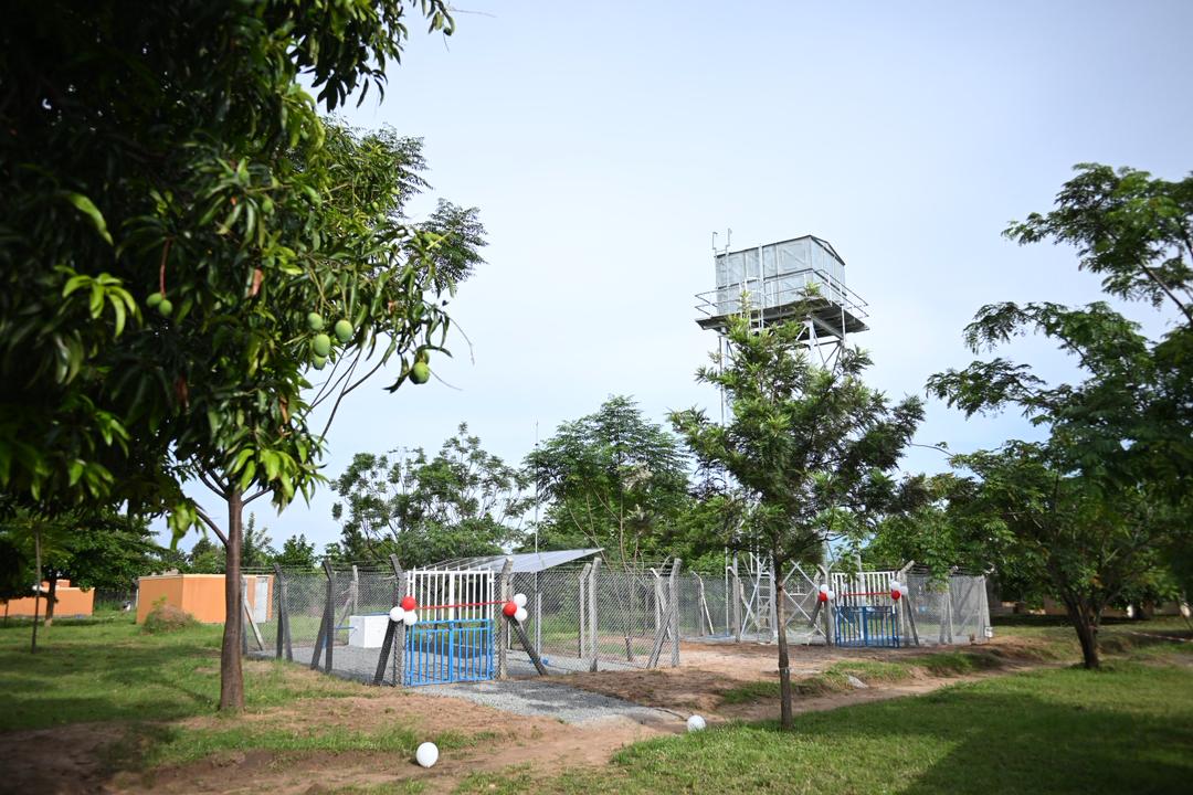 TotalEnergiesUG's tweet photo. We’ve commissioned new safe‑water systems at Avogera and Kigwera Health Centre IIIs in Buliisa District. These upgraded systems are strengthening maternal care, hygiene, and overall service delivery, supporting health workers and the communities they serve.

#CreatingSharedValue #GrowingTogether