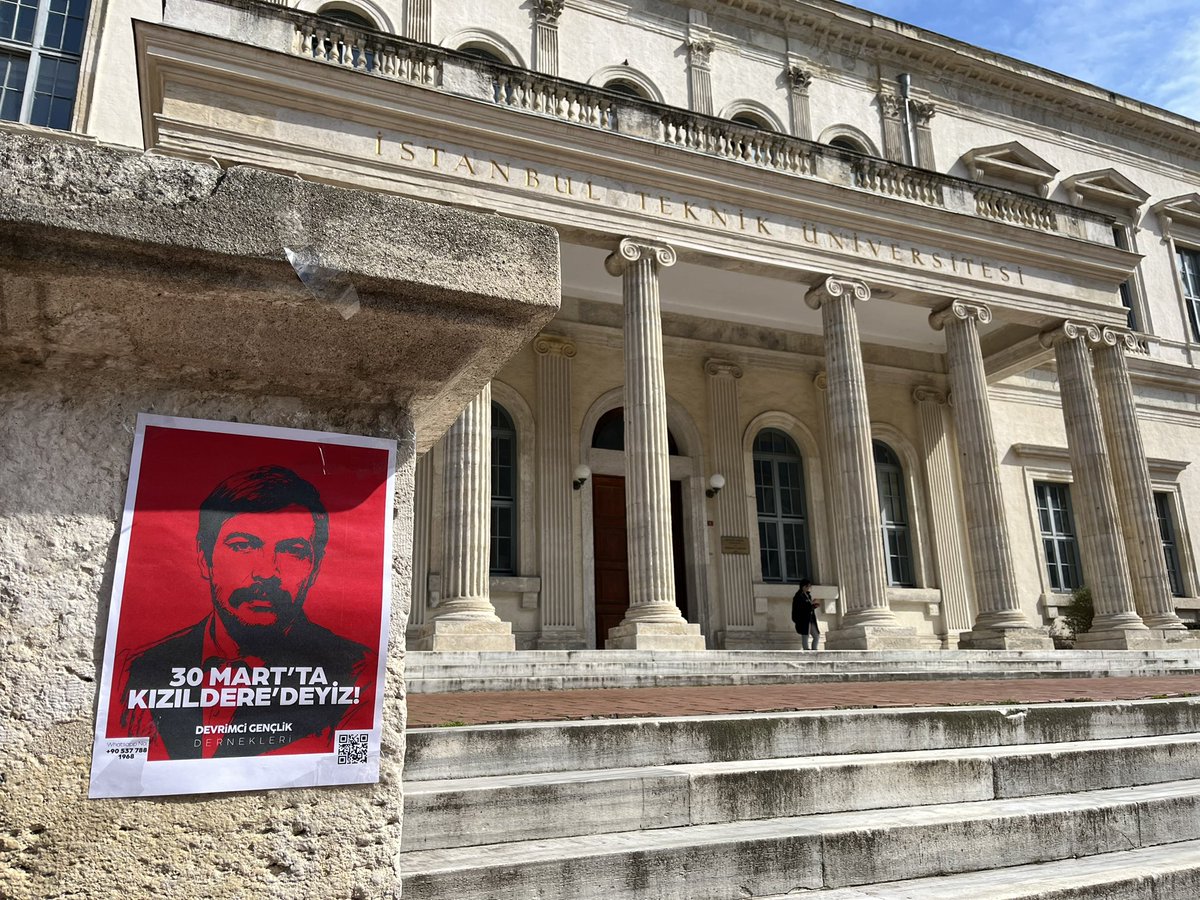 devtek78's tweet photo. 6. Filo’yu denize döktüğümüz kararlılıkla emperyalizme karşı mücadelemiz sürüyor.

🚩 Demircioğlu’nun okulundan Onlar’ı anmaya gidiyoruz. 30 Mart’ta Kızıldere’ye. https://t.co/ufiQu3TrdY
