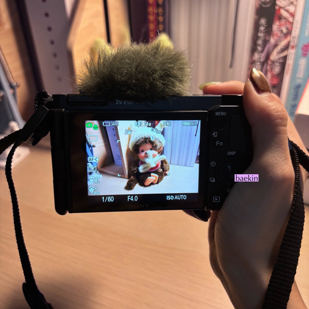 baekin__'s tweet photo. 📸 ส่งต่อกล้อง sony zv-e10
〰️ 13100 รวมส่ง ems  
〰️ กดผ่าน shopee 14500 https://t.co/ERm9y2A95N (โค้ด: AFK-QZX-DWC) 
💌 รูปเพิ่มเติมทัก dm ได้เลยค่ะ #กล้องวินเทจ #กล้องดิจิตอลเก่า #กล้องดิจิตอลมือสอง #กล้องดิจิตอลคอมแพค #กล้องดิจิตอล #ตลาดนัดENHYPEN #ตลาดนัดน้องข้าว https://t.co/UgaqJZjvns