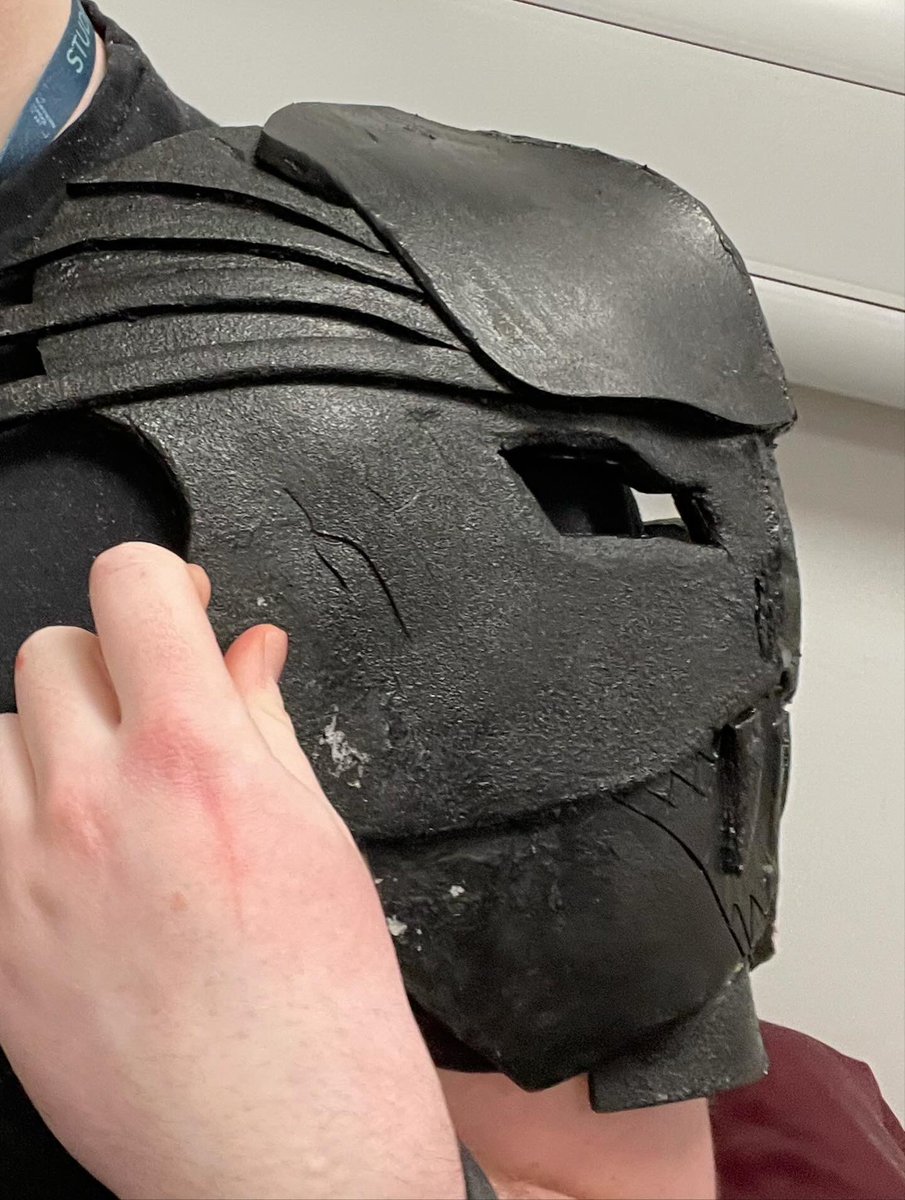 Smith_Robotics's tweet photo. At Uni we did a foam workshop by Poly Props!! I made a shoulder armour that could be a mask too!! https://t.co/eHJshhWUSI