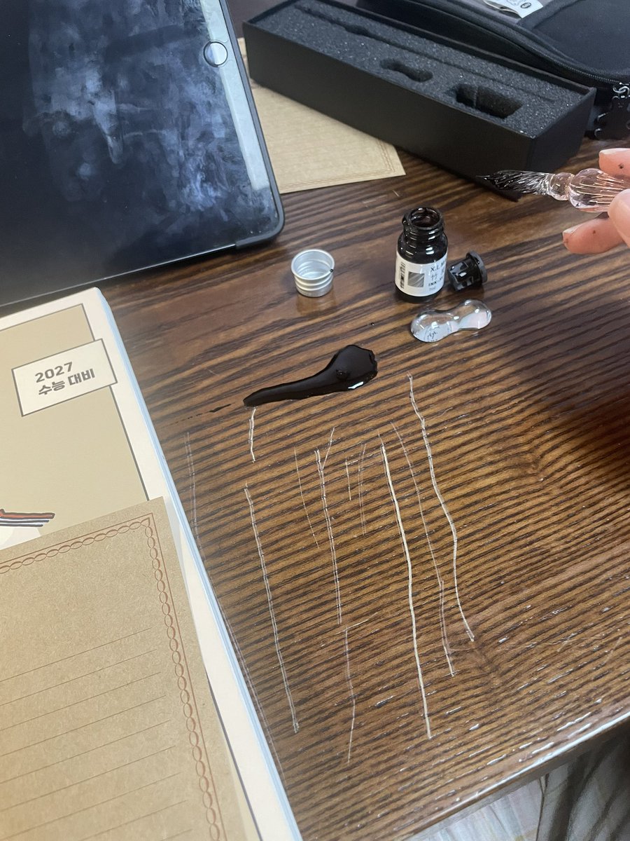 알몸박사 tweet media