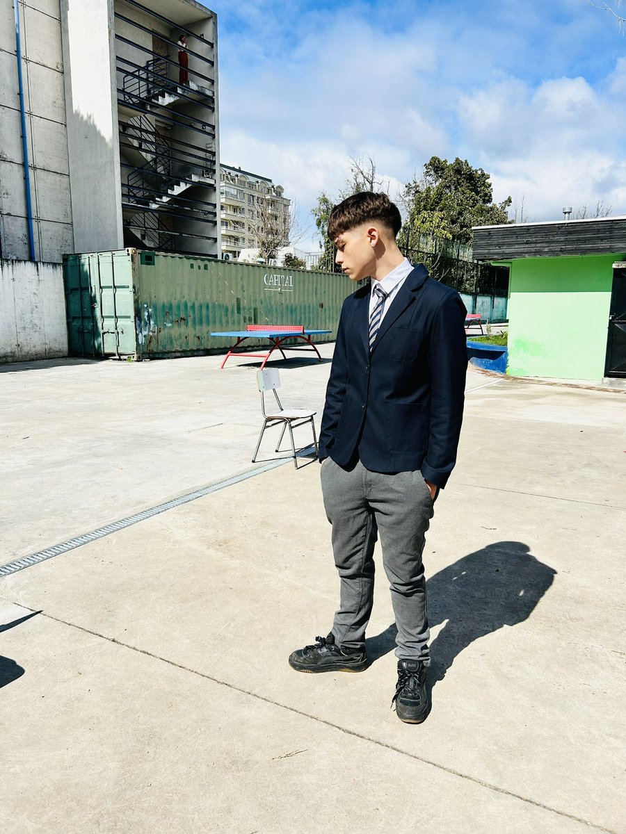 alonzoo__k's tweet photo. de cuando iba al liceo 🔥🥵 https://t.co/bZsTwHzgwo