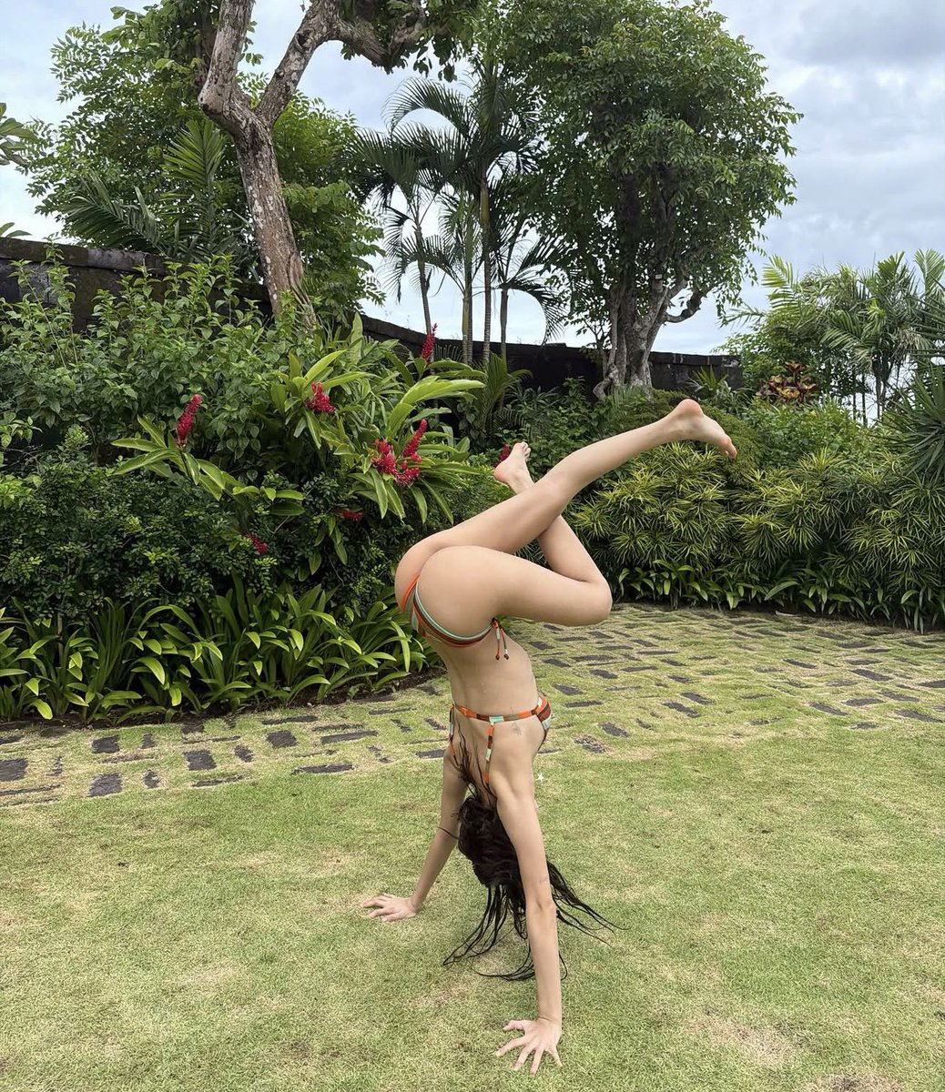 ra ra girl³²⁷ tweet media