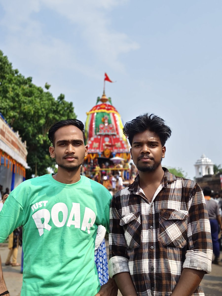 onechinu's tweet photo. ଜୟ ଶ୍ରୀ ଲିଙ୍ଗରାଜ ମହାପ୍ରଭୁଙ୍କ ଜୟ 🔱
ଗଡିଲା ମହାପ୍ରଭୁ ଶ୍ରୀ ଲିଙ୍ଗରାଜଙ୍କ ଦେବ ଦଳନ ରୁକୁଣା ରଥ 🚩

#rukunarathayatra #lingarajtemple https://t.co/cTcKuvUE9C