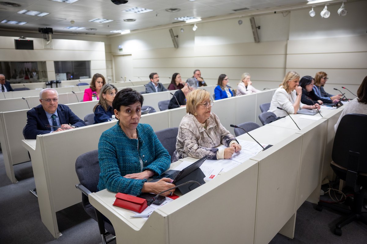 Senado de España tweet media
