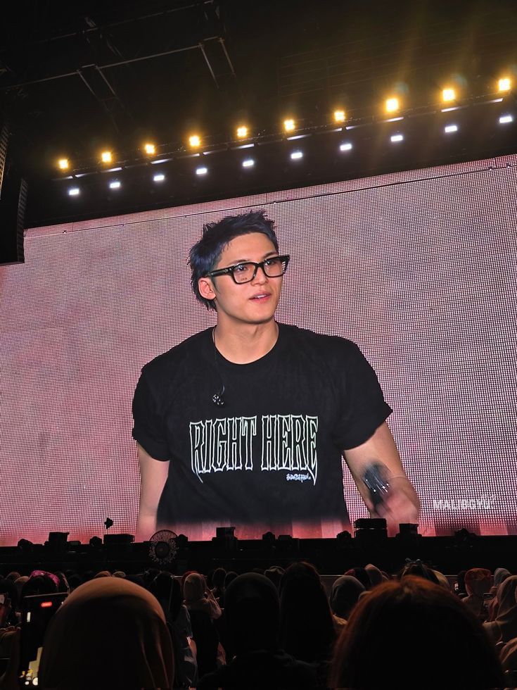 mingyu pics tweet media