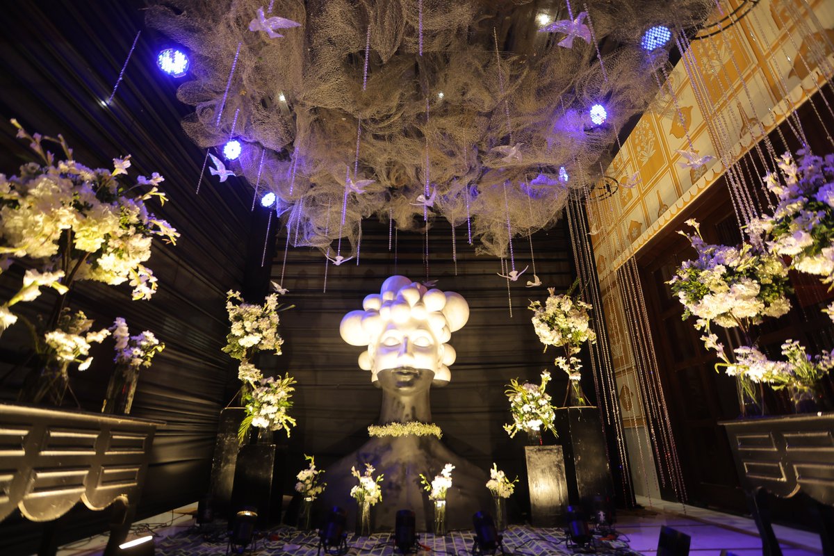theprinceevents's tweet photo. Where art meets luxury ✨ A breathtaking wedding setup with dreamy ceiling décor, glowing elegance, and unforgettable royal vibes. 💫
#LuxuryWeddingDecor #WeddingDecorInspiration #WeddingDecoratorsInJaipur #BestWeddingPlannersInJaipur #LuxuryWeddingSetup #ThePrinceGroupOfEvents https://t.co/3LJuQhEs3Z