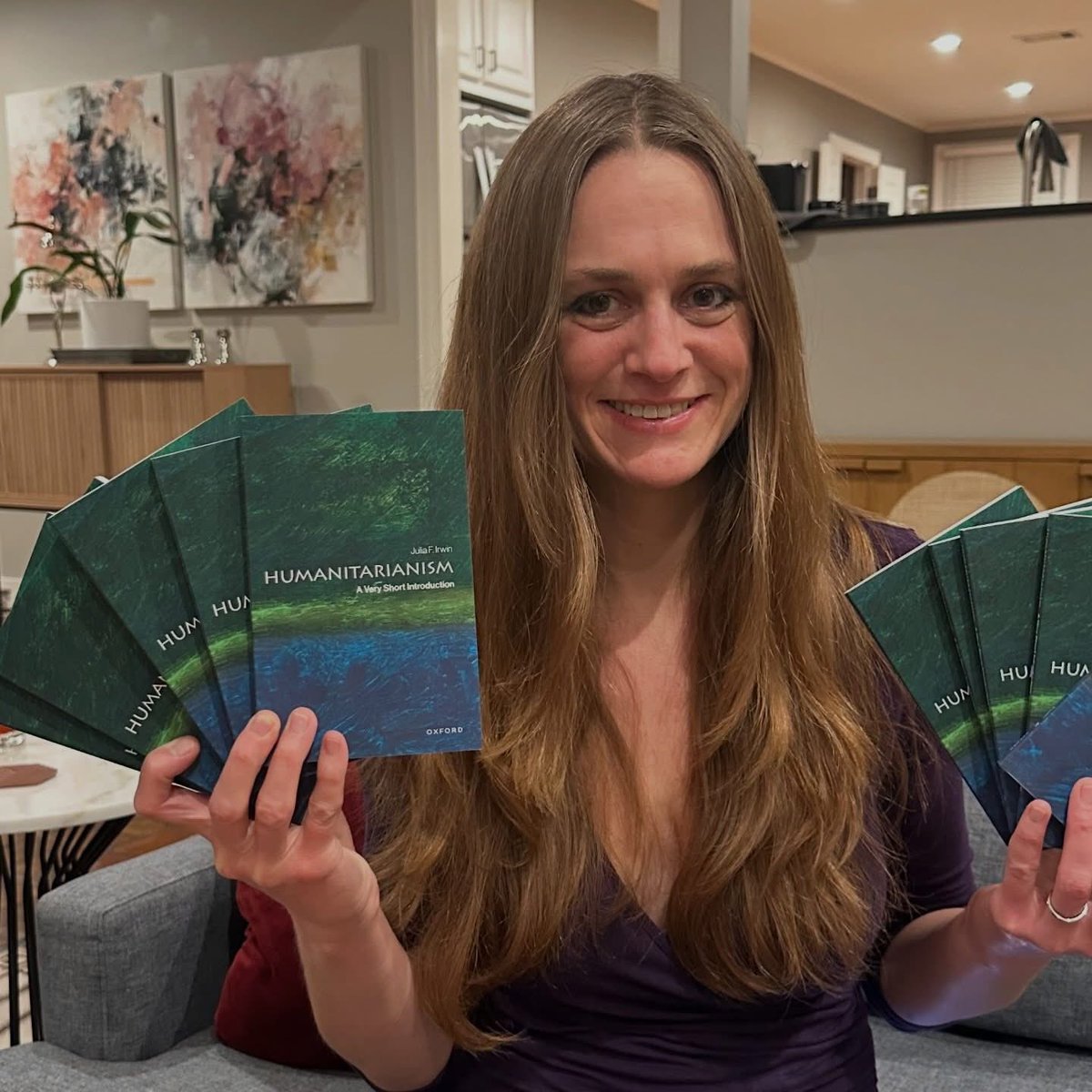 Julia Irwin tweet media