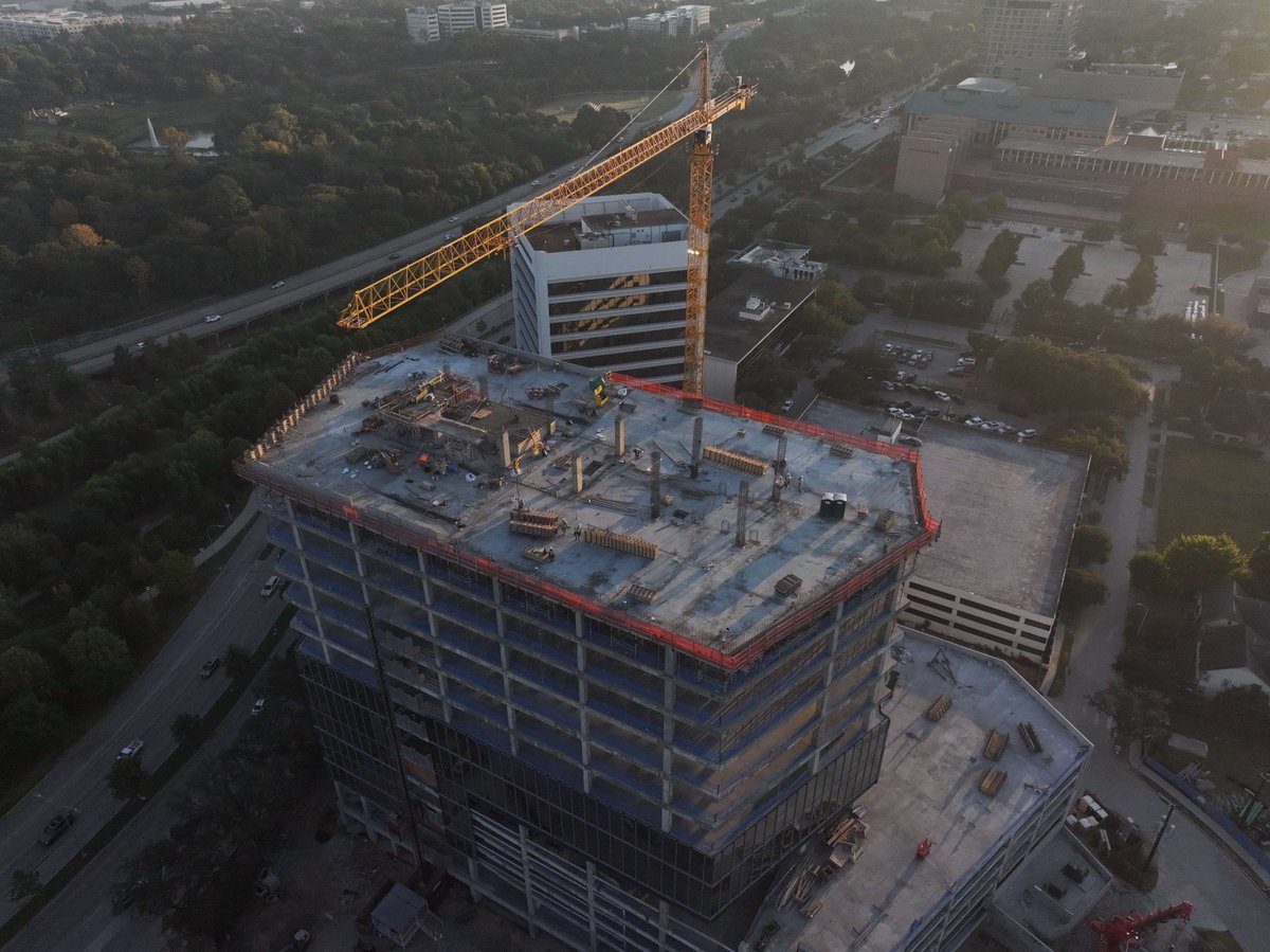 Arch Aerial tweet media
