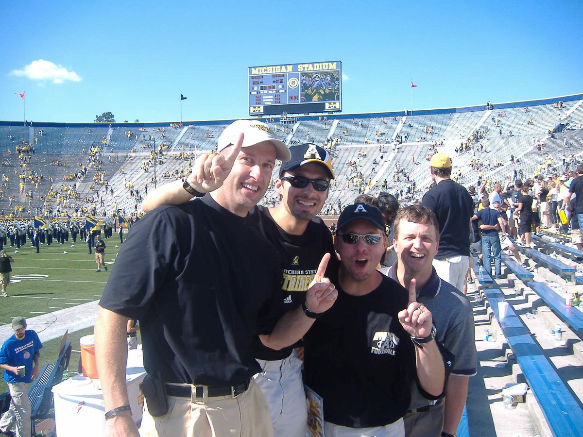 Bill Zadeits tweet media