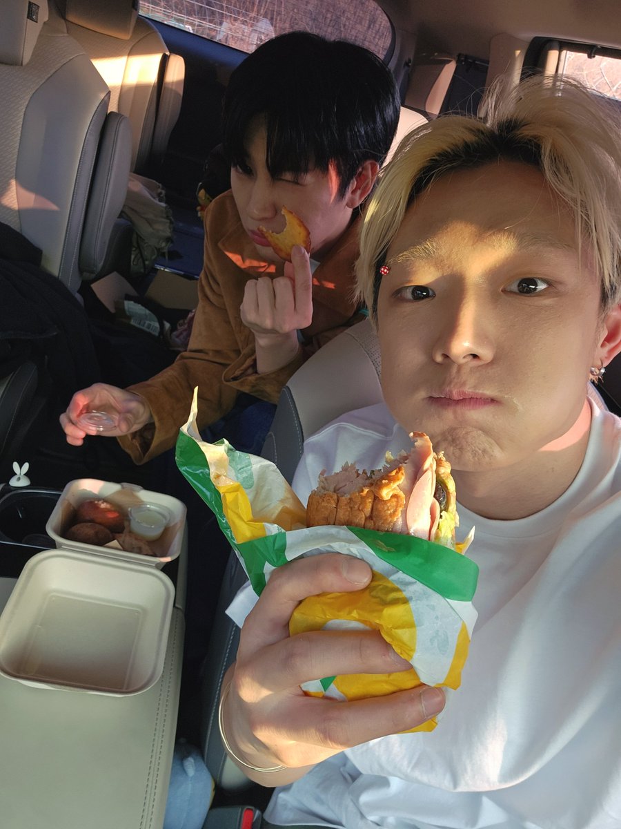 bobby files 📁 tweet media