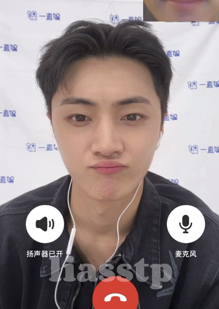 div౨ৎ tweet media