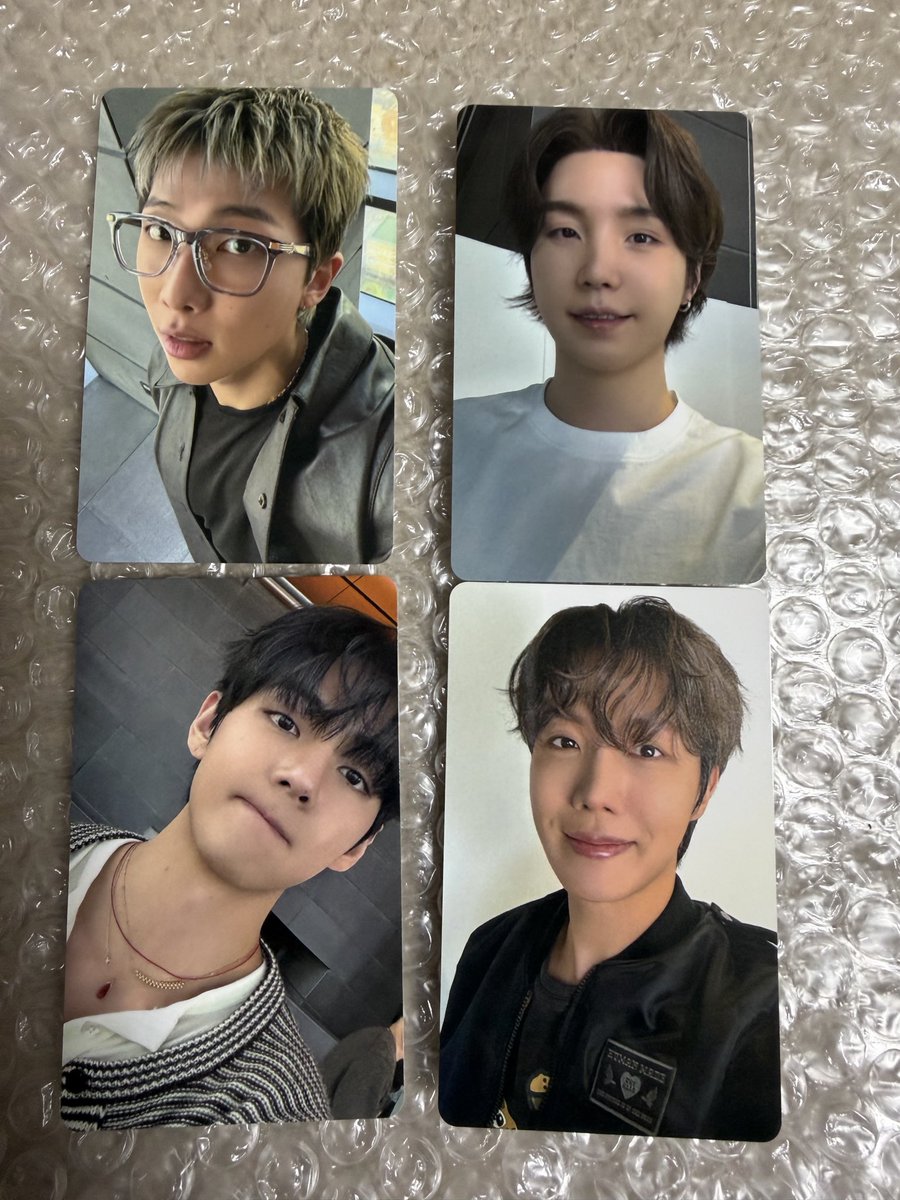 BTS 交換 アリラン ARIRANG 特典 トレカ 他店舗 バンタン

譲）ナム、ユンギ、ホビ、テテ
求）weverse JP以外の特典 ジミン

異種となり難しいとは思いますが、交換してくださる方がいましたらお声がけください🙇🏻‍♀️
FFさん、そのお友達まで優先とさせていただきます🙇🏻‍♀️