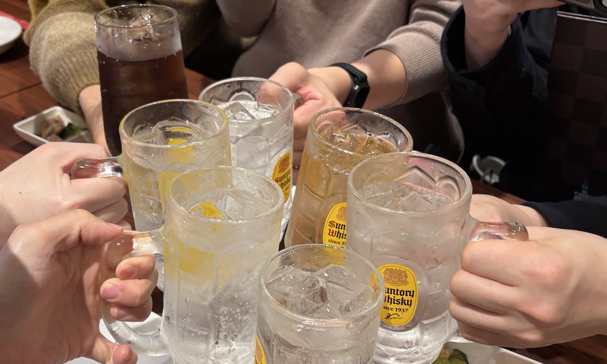 鶴（群） tweet media