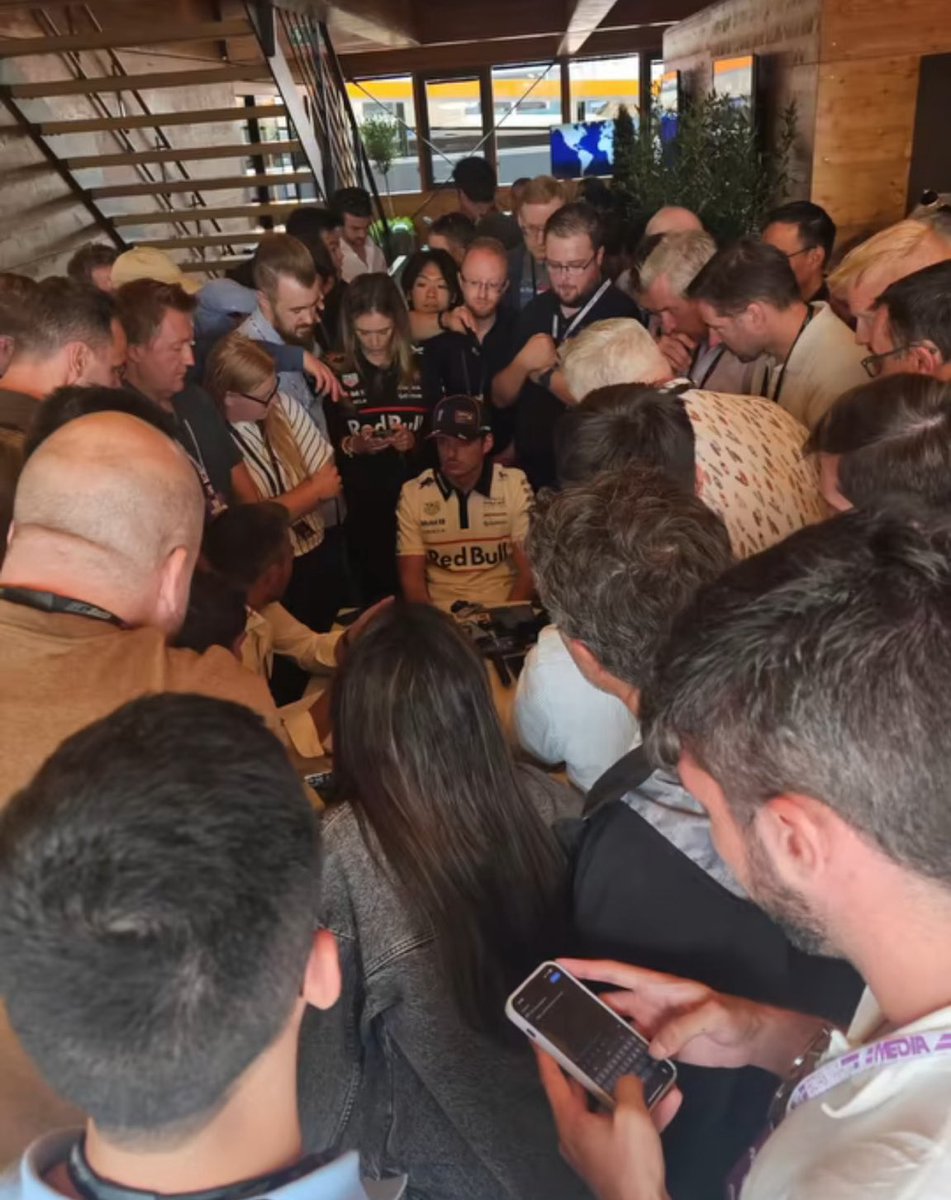 Mary 🦁 tweet media