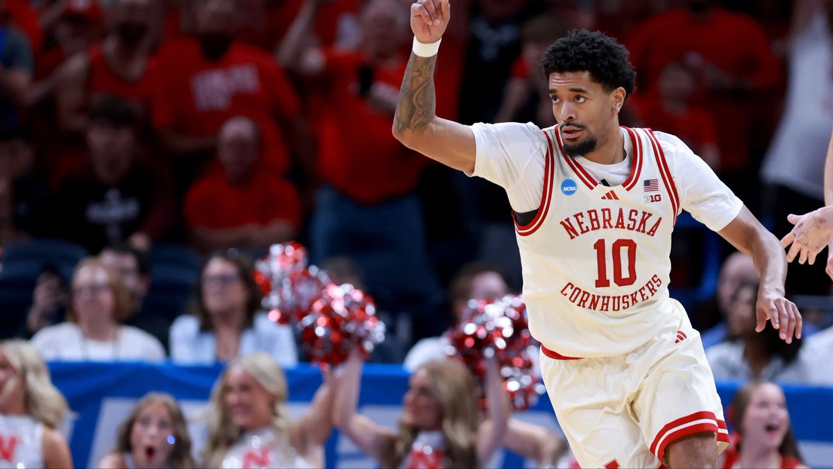 Robin Washut tweet media