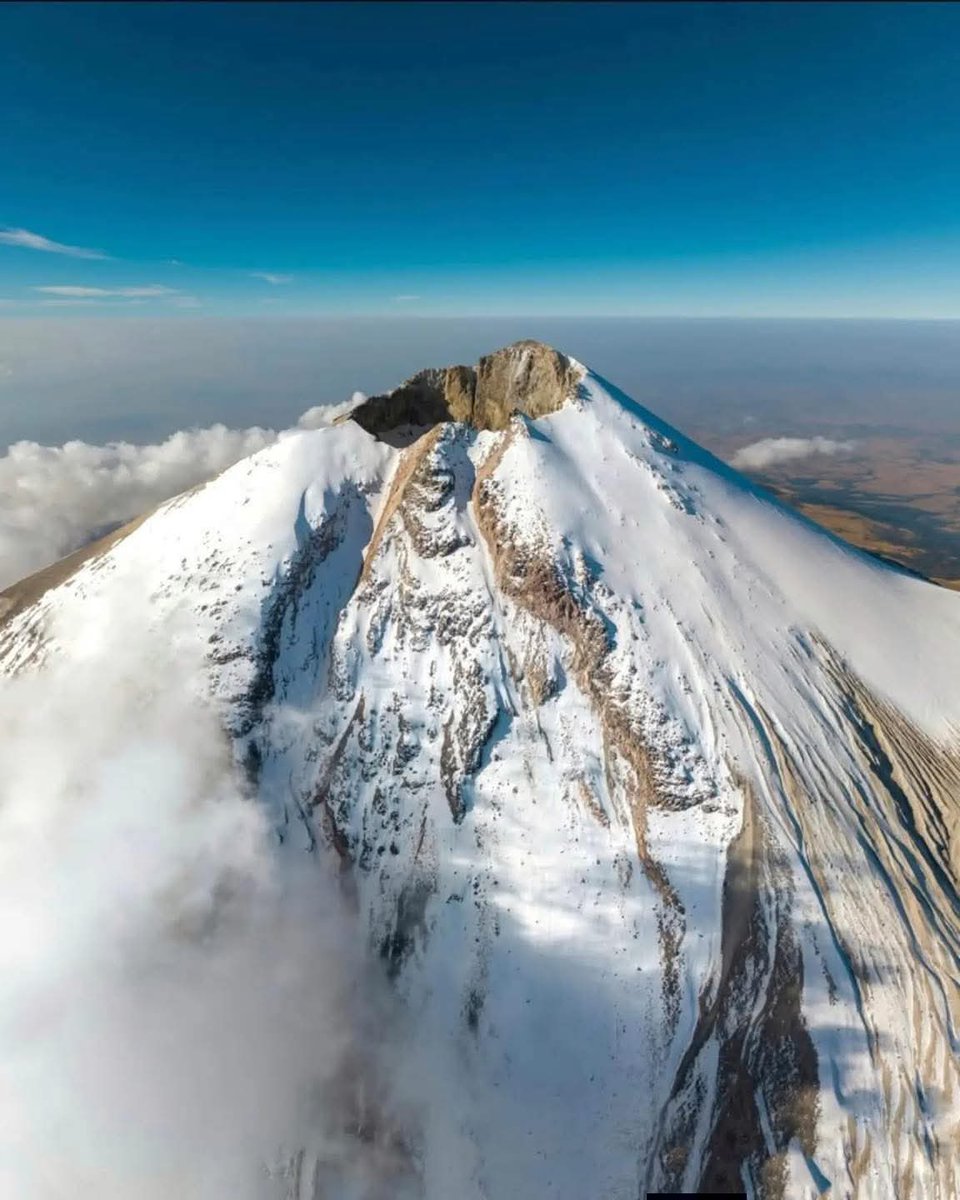 Meminehappy's tweet photo. EL IMPRESIONANTE CITLALTEPETL O PICO DE ORIZABA 
ENTRE VERACRUZ Y PUEBLA
MÉXICO ☺️🇲🇽 https://t.co/CDDJUeGQ6E