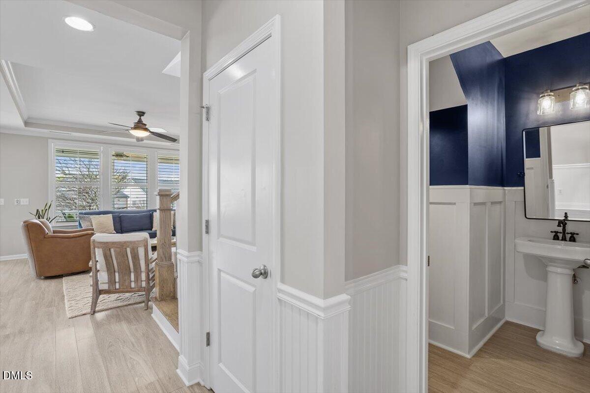 McCormickTeamRE's tweet photo. 630 Botan Way, Hillsborough, NC, 27278
4 bed | 3.5 bath 2638 Sq. Ft.
Active | 617500
https://t.co/ktYw3xRuDn
Tucked into a peaceful corner of highly desirable Waterstone Estates, this beautifully appointed home offers the perfect blend of style, comfort, and convenience. The... https://t.co/YysLMxHIk2