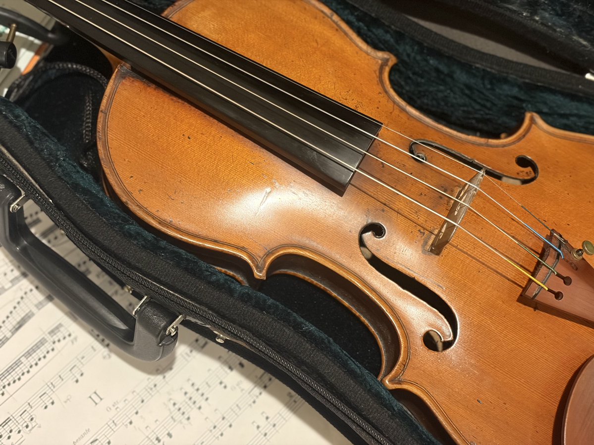 maixyl's tweet image. 【退院後violinリハビリ78日目】

相変わらずProkofieff Sonata No.1
内容:自分メモ📝
移弦の練習
五度の音程→同じ音で指の入れ替え
ヴィブラートが止まっている音がない確認
最後に音楽的表現を和音に沿って→なぜそうしたいか自分に問う作業

#練習日記
#100DaysOfPractice