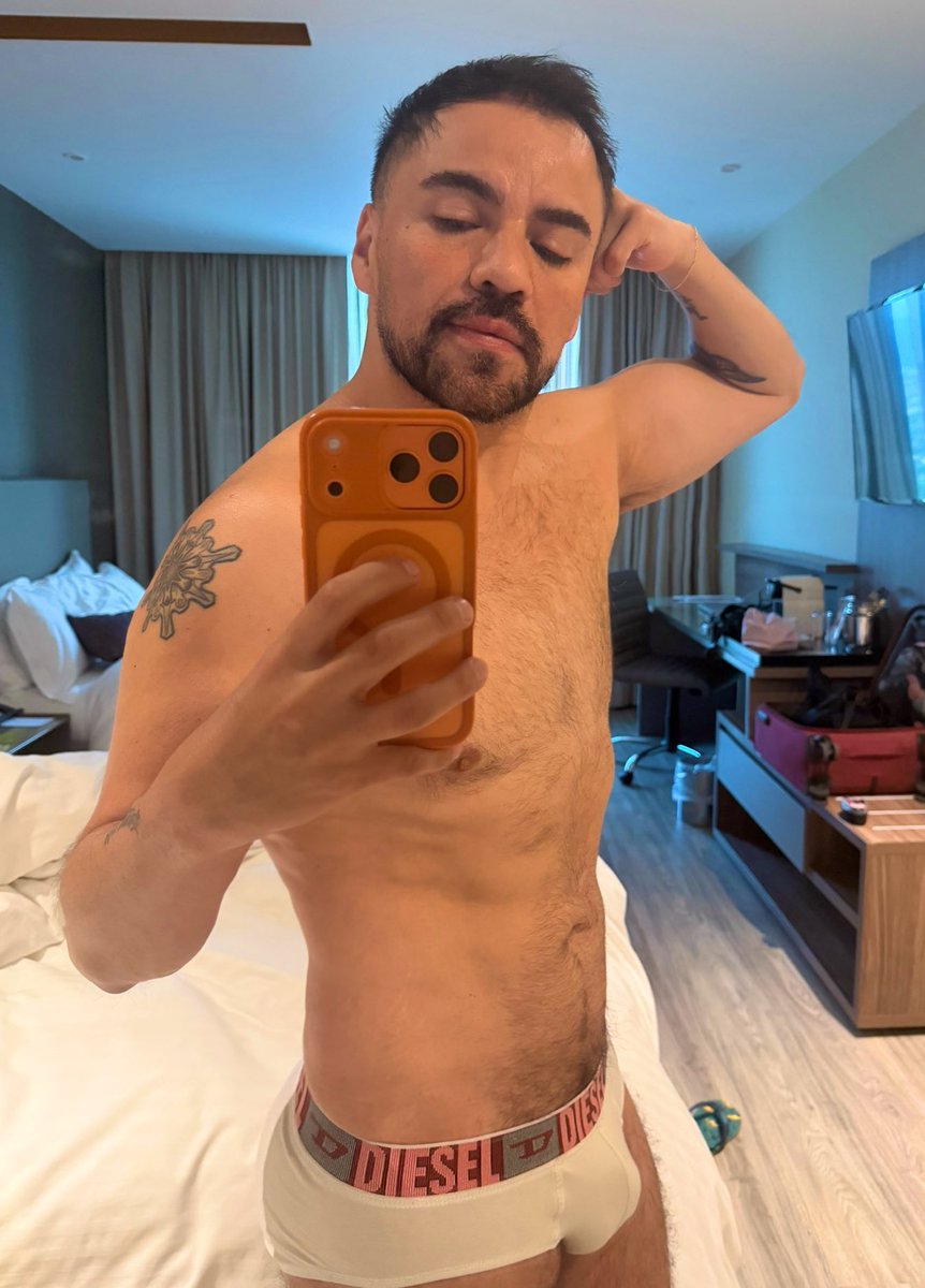 T̶h̶e̶ B̶arbon N̶e̶x̶t̶ D̶o̶o̶r̶ 🏳️‍🌈 tweet media