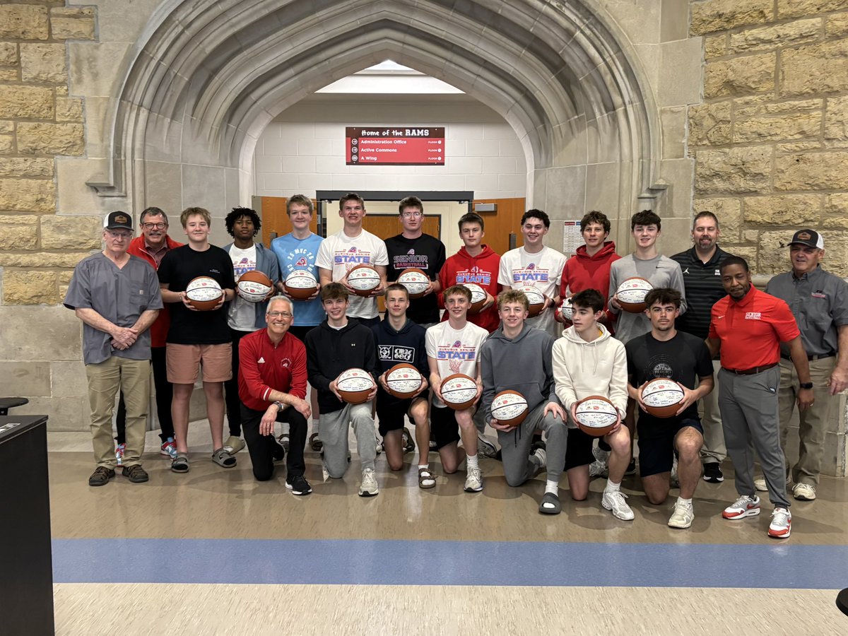 Dubuque Senior Basketball tweet media