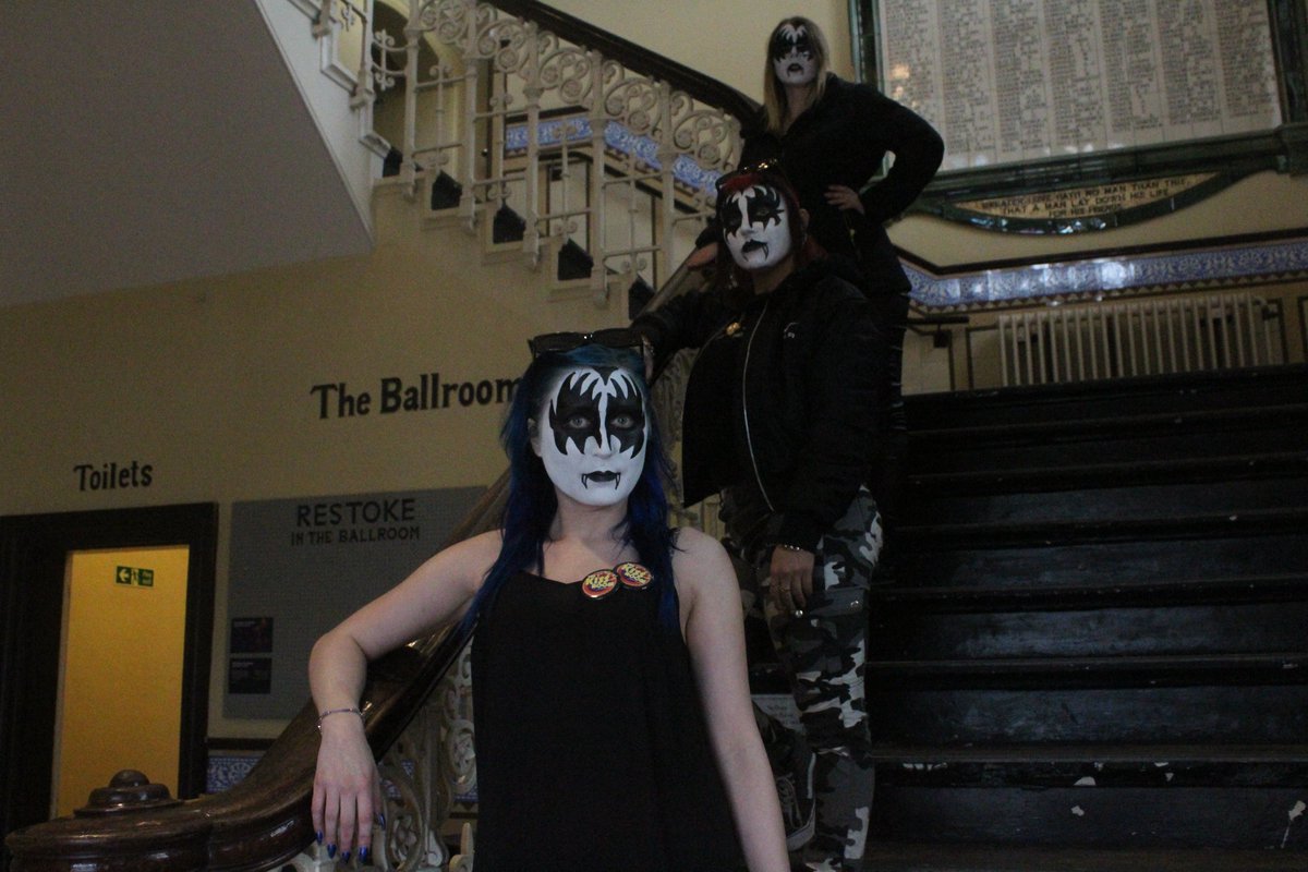 Sean Lindsay Armstrong tweet media