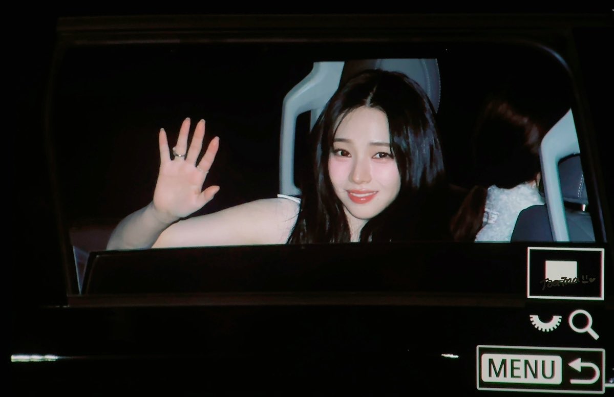 KARINA INDONESIA tweet media