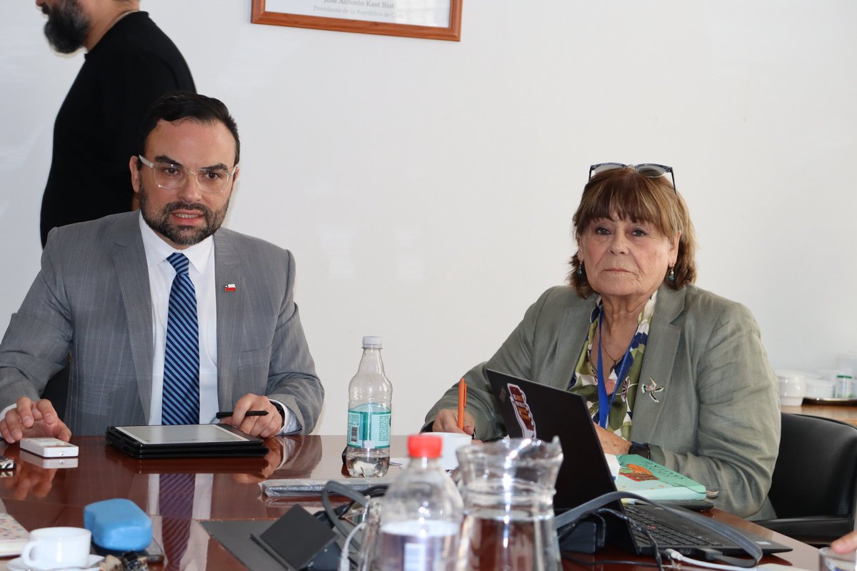 🤝Este miércoles 25 de marzo, el Directorio Nacional de ANFUNTCH sostuvo una reunión protocolar con el nuevo Director Nacional del Trabajo, David Oddó Beas. El encuentro fue ameno y se generaron espacios para solucionar materias pendientes para las y los trabajadores de la DT.