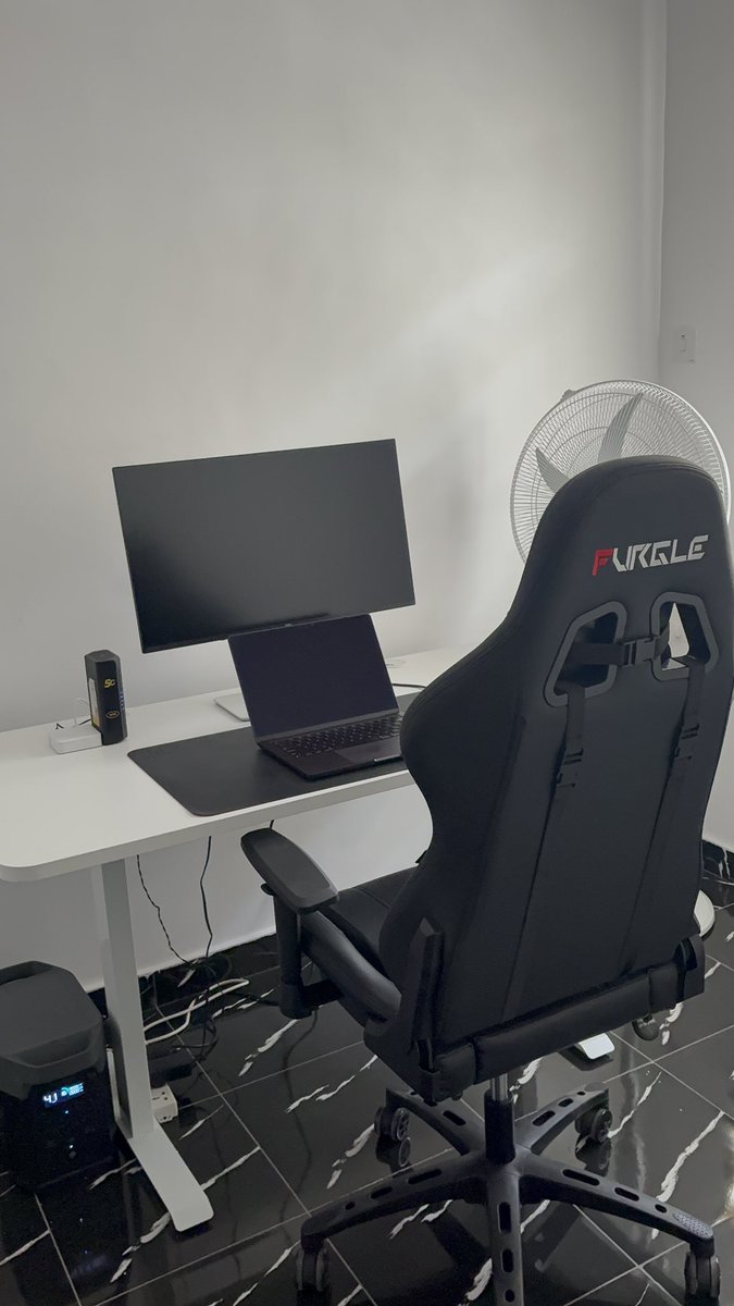 Chisom: Webflow Developer tweet media