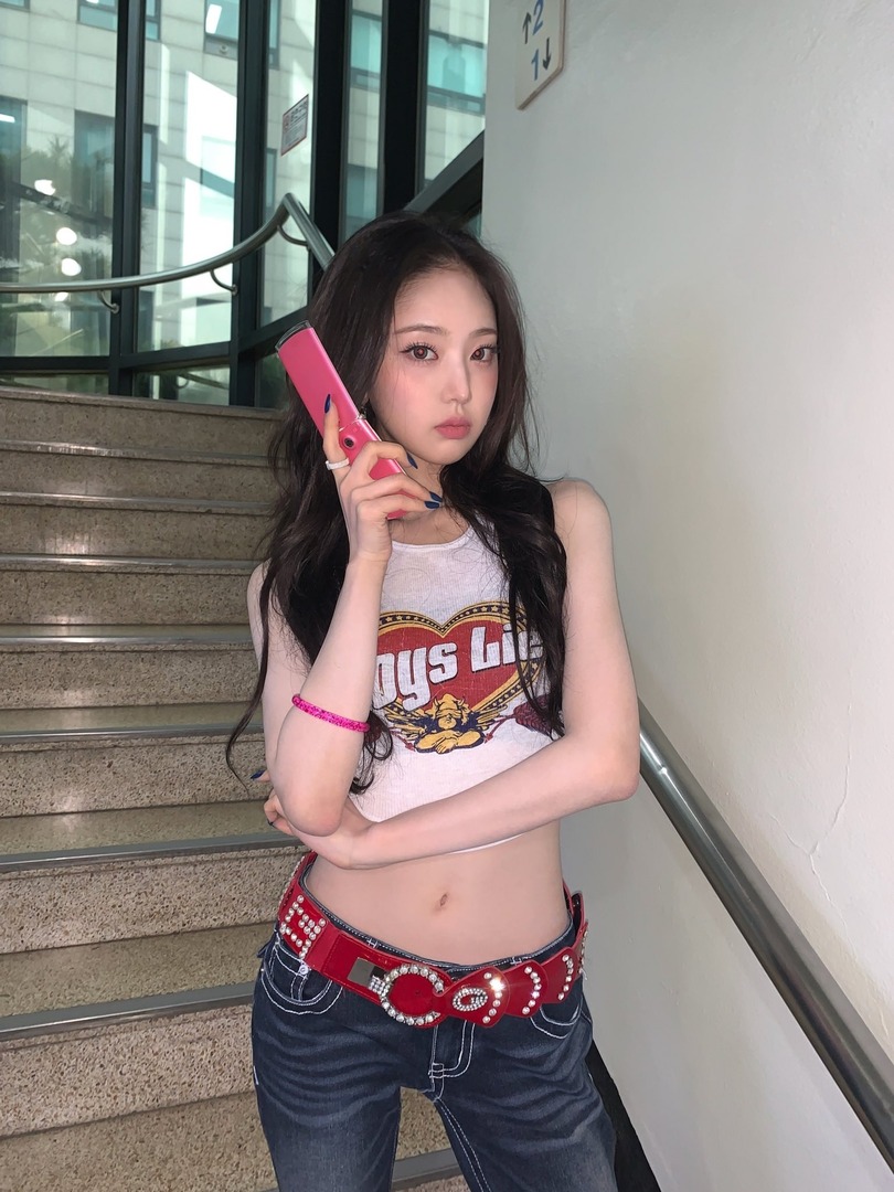 🐚 SELFOLLMFS tweet media