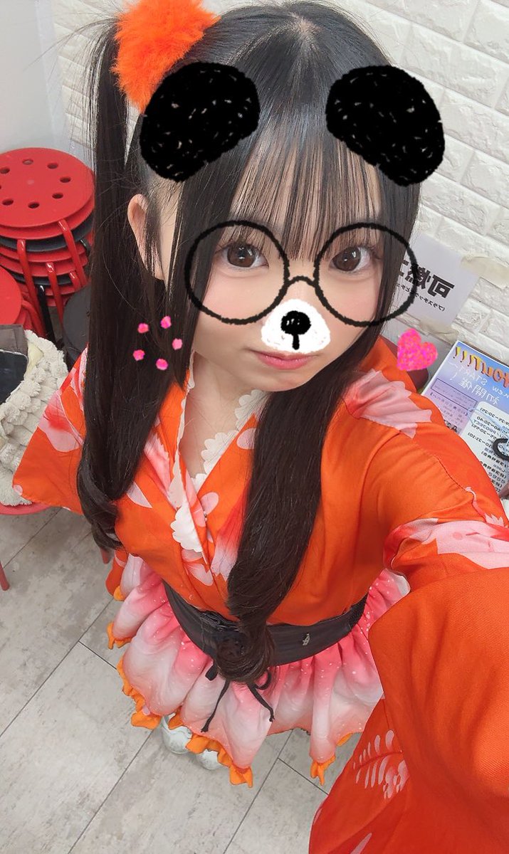 ライブシャウトありがとうございました！
めっちゃわちゃわちゃのライブで
楽しすぎた来てくれてありがとう😊

そして主催のおーすけさんに
いっぱいハッピーバースデー言えて
いっしょに踊れて楽しかったー！！
おーすけさんおめでとうございます！

次のライブは土曜日のバーサス
えびすまつりだよ！