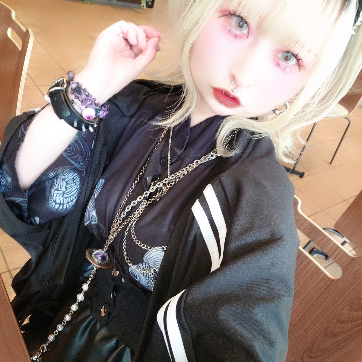 詩は導眠剤❤️‍🩹限界社不すぎてごめん｡ tweet media