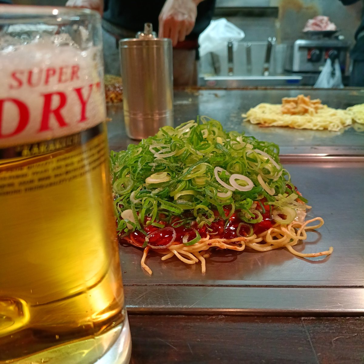 kosuke351's tweet photo. 今日は朝から福岡→福井→広島の
一人桃鉄状態ｗ

広島に着いてホテルにチェックイン
してから近くのお好み焼き屋で一杯
(⁠・⁠∀⁠・⁠)ｵﾂｶﾚ!
#ねぎ庵 https://t.co/URHb2fXTwv