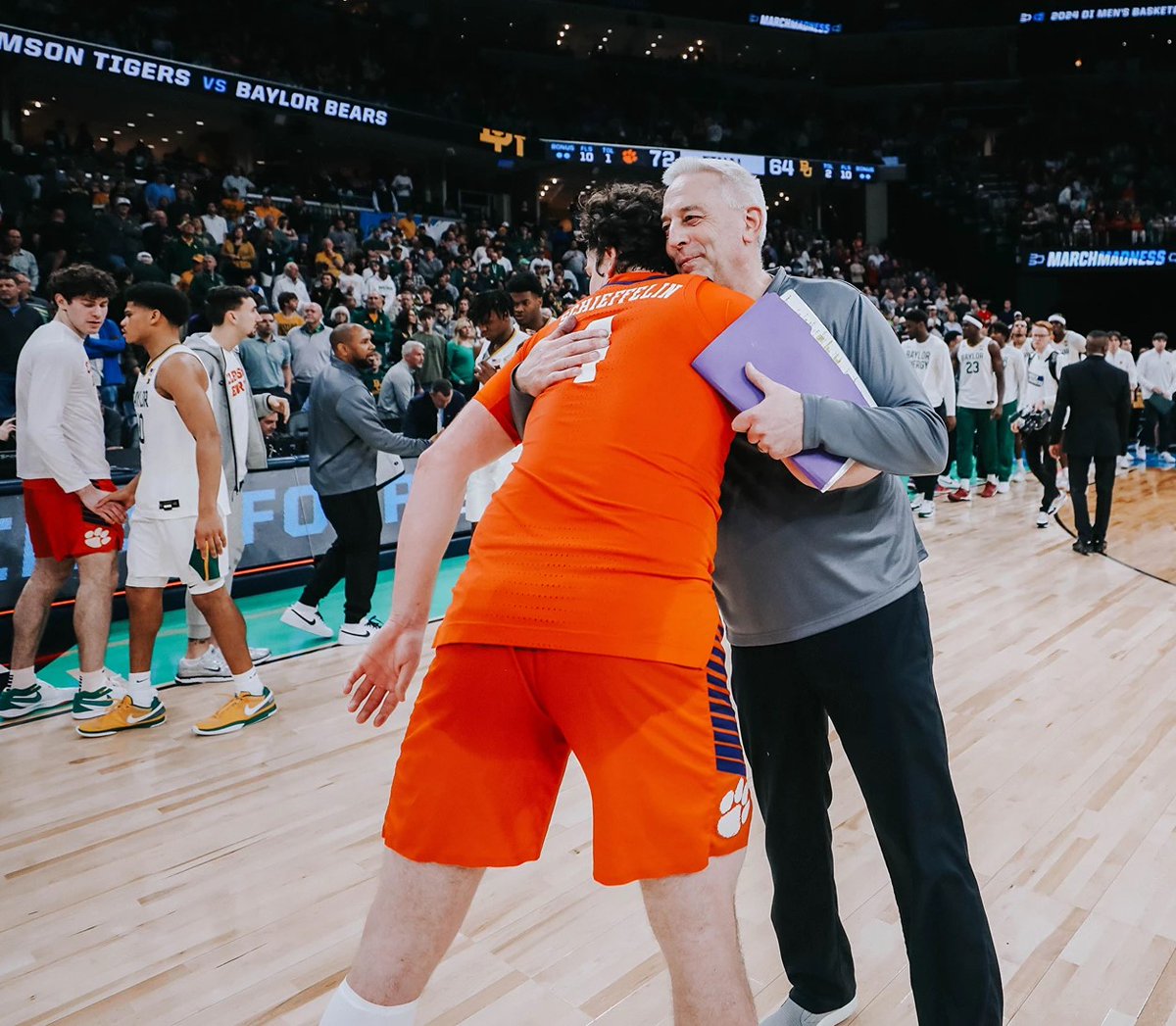 Mark Bennett tweet media