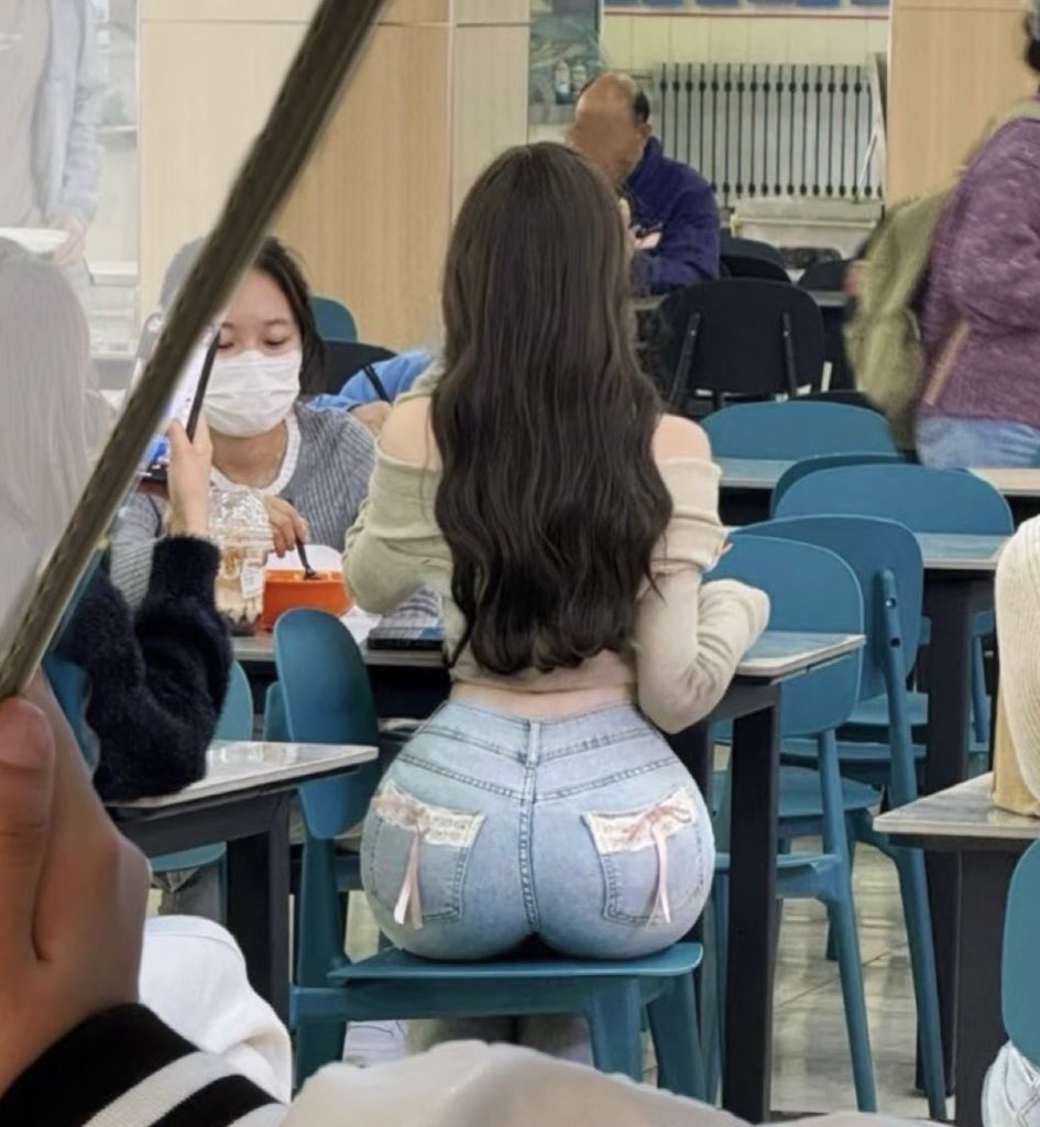 me and who tweet media