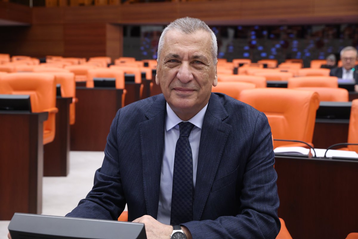 hasanozturkmen's tweet photo. 📍TBMM’deyiz.
Genel Kurul çalışmalarımıza devam ediyoruz.     
Halkın gerçek taleplerini dile getiriyoruz.    

◾️Mülakat mağdurlarının   
◾️Yardımcı Hizmetler Sınıfının  
◾️Yapı Kayıt mağdurlarının
◾️Kadro bekleyen taşeronların
◾️Akaryakıt zammı sonrası mağdur olan nakliyecilerin  
◾️Kademeli emeklilik bekleyen milyonların,
Emeklinin, işsizin, asgari ücretlinin sesi olmaya devam edeceğiz. 
CHP varsa herkes için var!