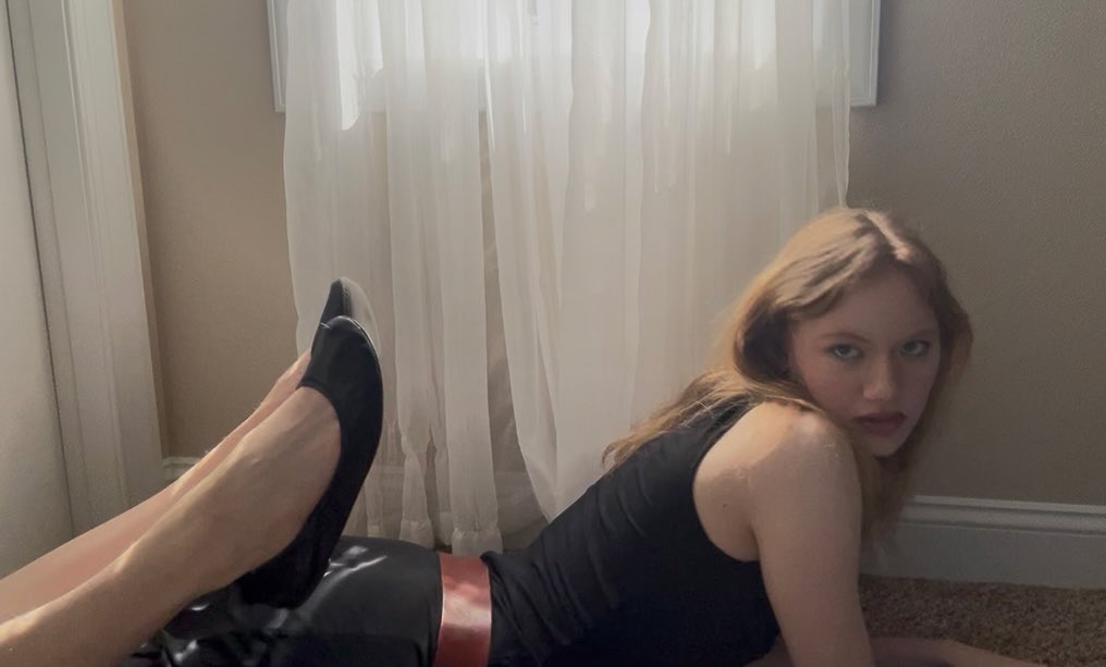 A ৻ꪆ tweet media