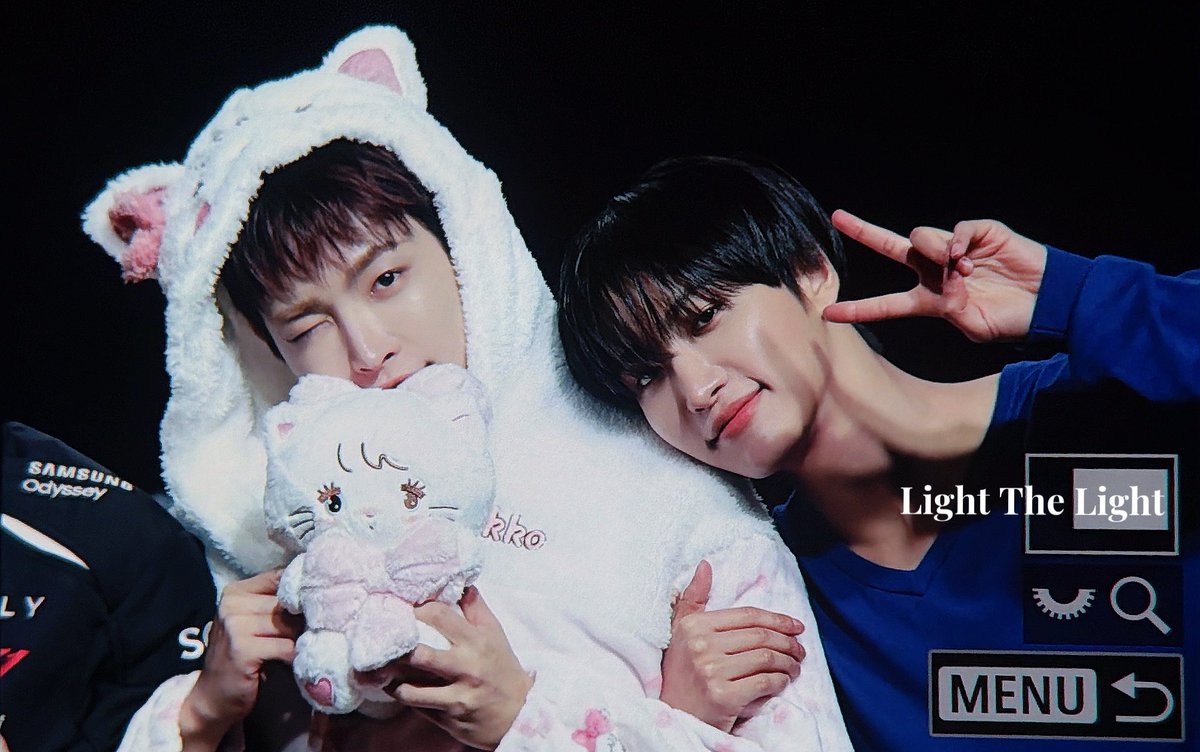 𝑳𝒊𝒈𝒉𝒕 𝒕𝒉𝒆 𝑳𝒊𝒈𝒉𝒕 tweet media