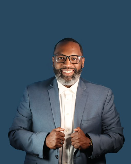 AndySmithMonroe's tweet photo. WE ARE BACK! PLEASE FOLLOW ALL OF OUR PAGES! @iChatSocialApp @iSoarNetwork @ASGEMediaGroup @AdsWellness @iworshipmag @womanarisemag @iTechGlobalMag @LifeNSuccesMag @ASGEMediaGroup #fypシ゚viral https://t.co/v9FJsCaMWe