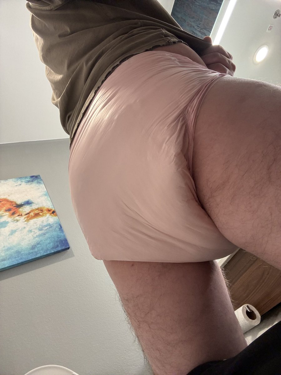 diaperedsub tweet media