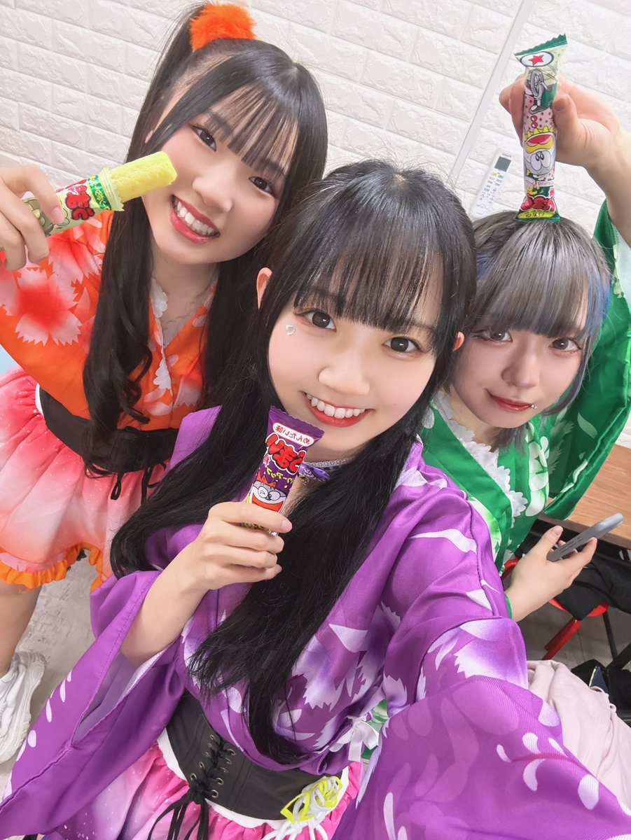LIVE SMOKEならぬLIVE SHOUT！！
ありがとうございました！！

フロアからはじまって、走って回ってジャンプして、最後は主催のおーすけさんも打ち上げちゃいました！！はぴばです！🚀

ちょーわちゃわちゃで楽しすぎた！みんなもありがとー！！✨
次は土日のえびすまつり！
#已己巳己