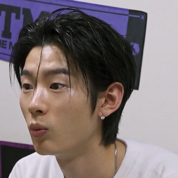 หน้ามันคงไม่เชื่อในผลโหวตจริงๆ แต่น่ารักเกิน ช่วยด้วยกุอยากหยิกไอบ๊องนี่