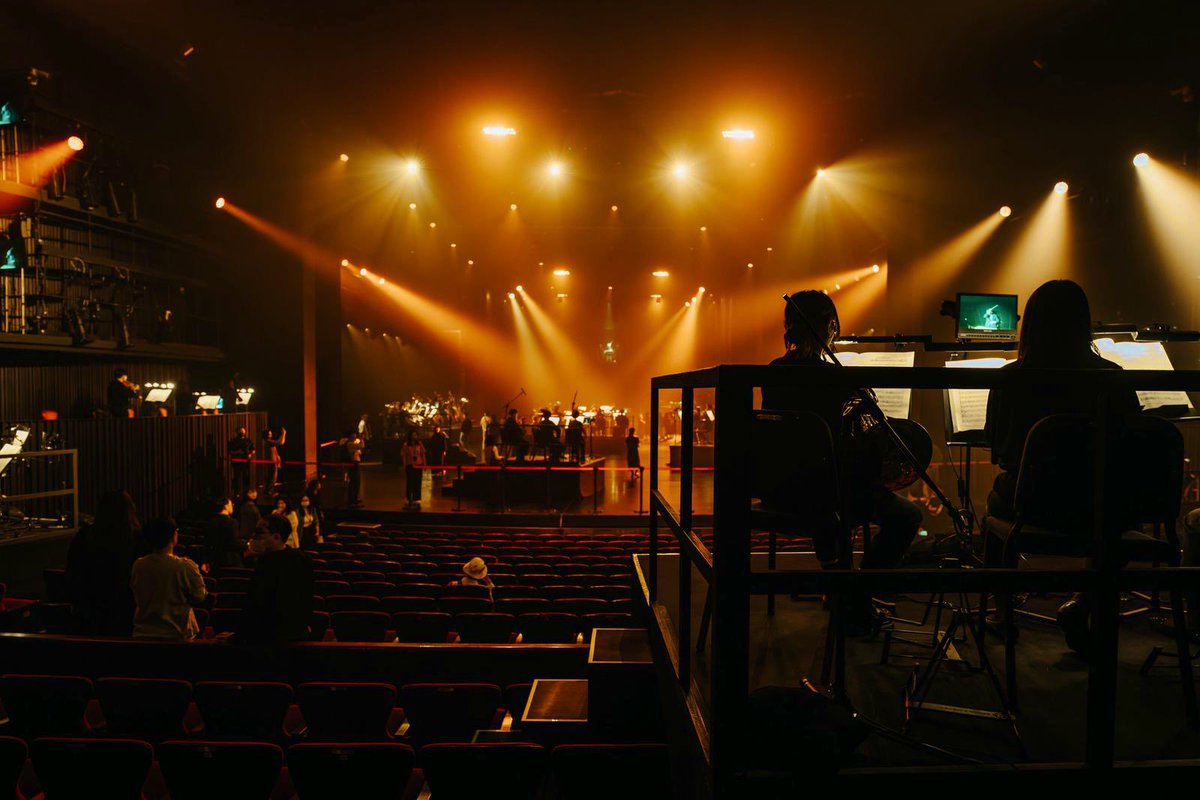 Huang Ruo tweet media