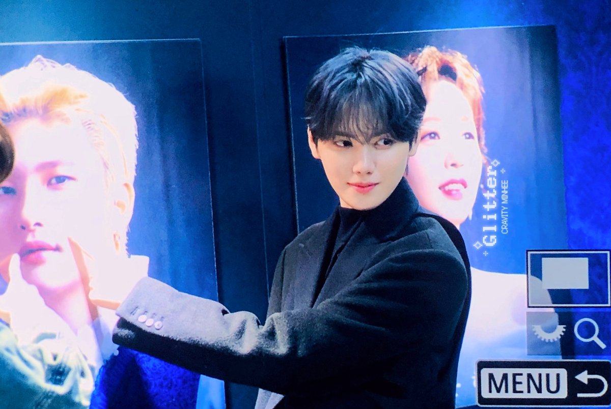 𝙂𝙡𝙞𝙩𝙩𝙚𝙧 tweet media