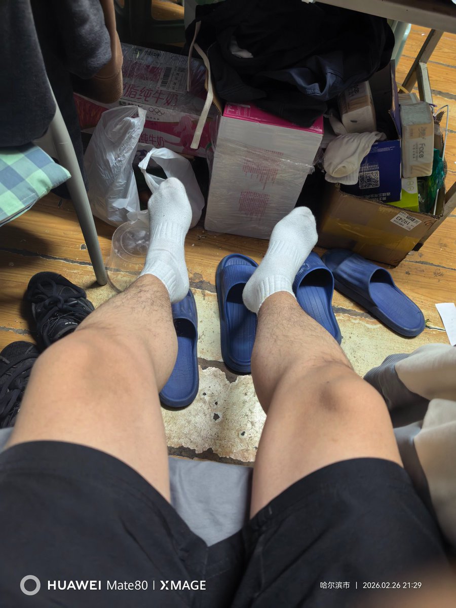lisihi3's tweet photo. 黑 or 白？ https://t.co/w56rc38Jua
