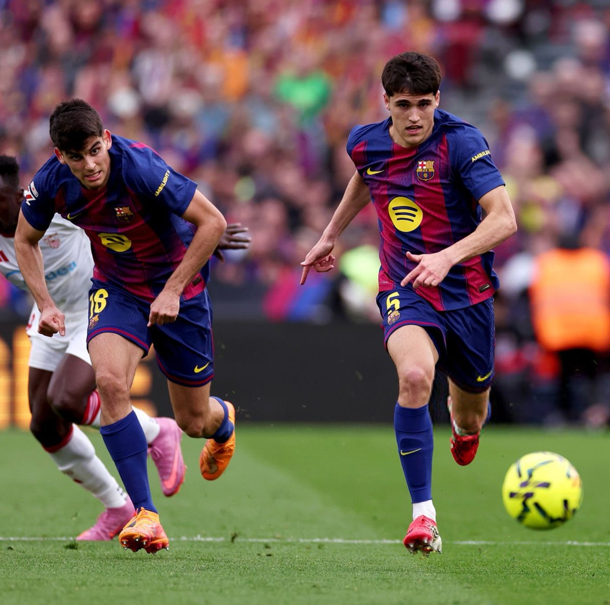 FCB World tweet media